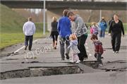 (C) Chris Daniels Earthquake 15